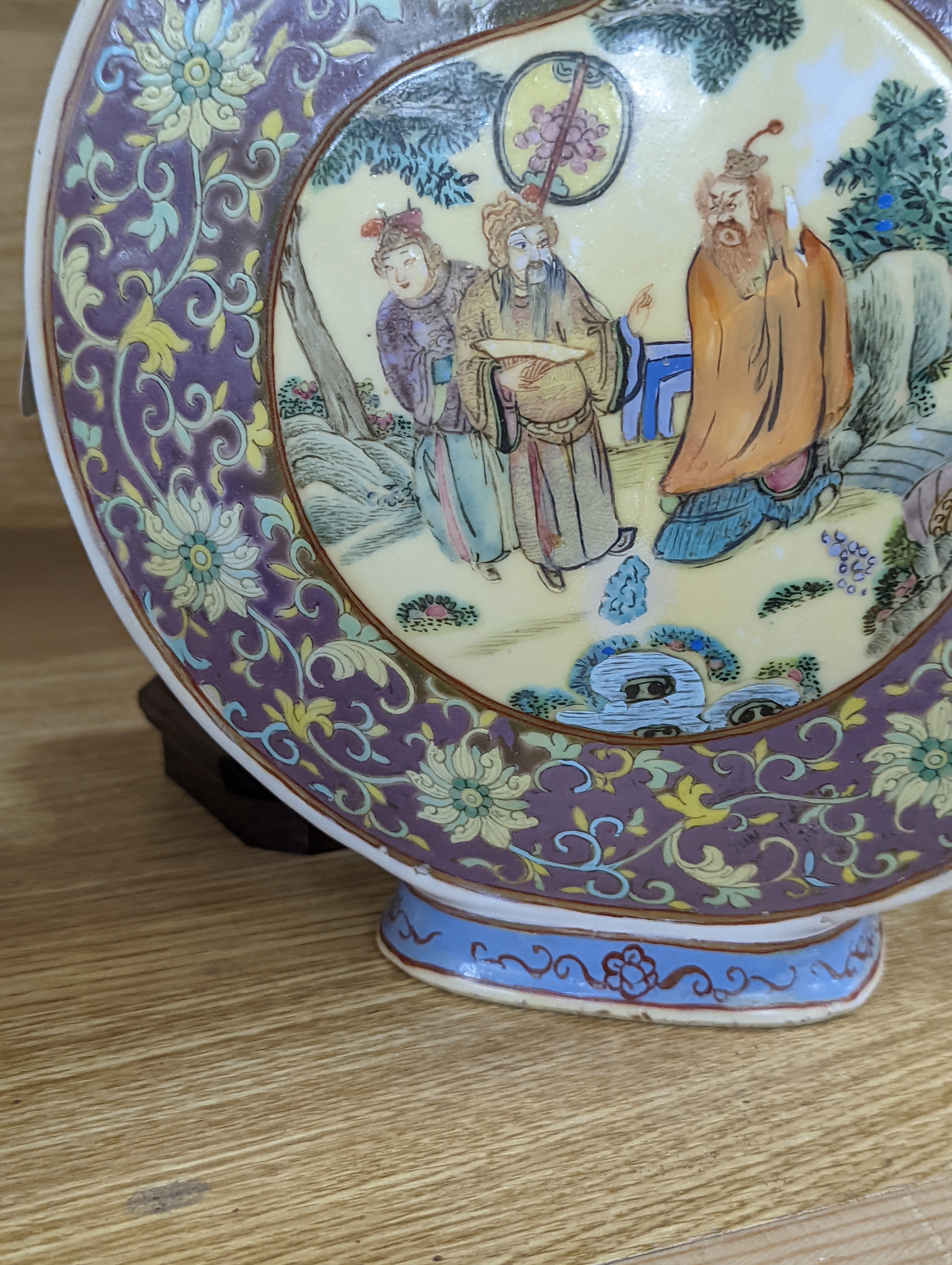 A Chinese famille rose moon flask, 19th century, restored 27cm